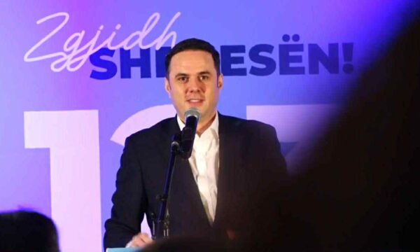 Abdixhiku: Paga më të larta menjëherë për sektorin publik