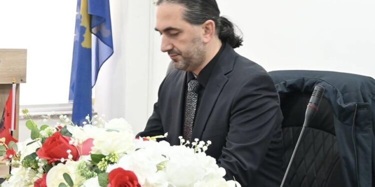 Pas 25 vitesh, VV i merr Fushë Kosovën LDK-së, Prebreza e bën ‘sefte’ punën në komunë!