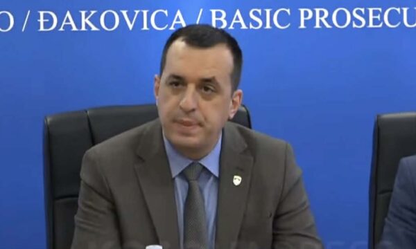 Kryeprokurori i Gjakovës pas aksionit në Malishevë: 15 kryesues janë ndaluar për 48 orë, hetimet do të vazhdojnë