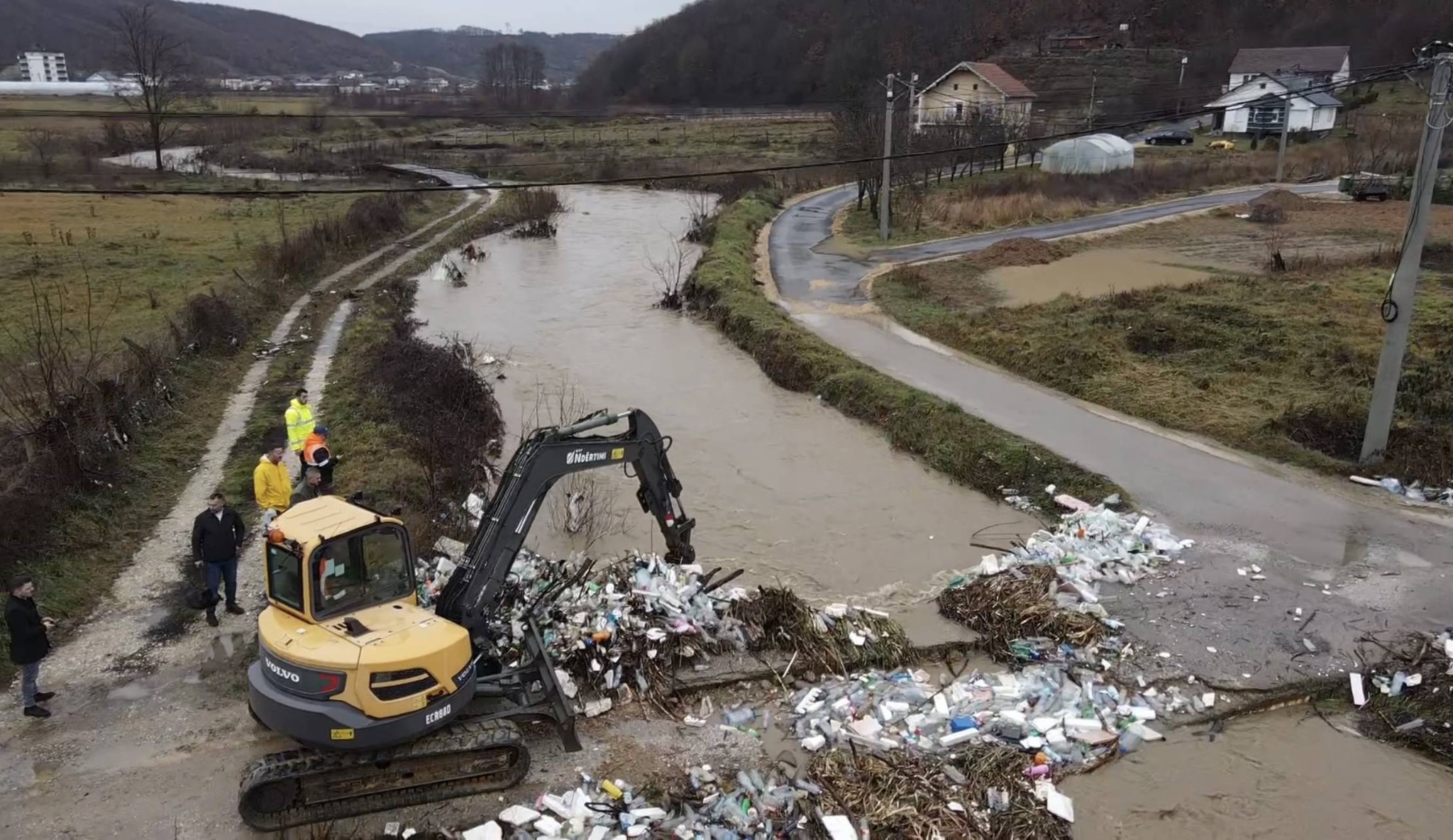 Sami Lushtaku: Falë zvogëlimit të reshjeve gjendja në Skënderaj nën kontroll, po vazhdon monitorimi i zonave më të ndjeshme
