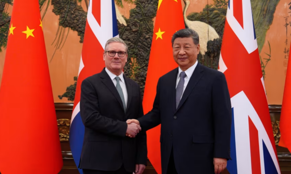 CNN: Ndërsa Trump përmbys aleancat, Britania thotë se i duhet marrëdhënie ‘më e sofistikuar’ me Kinën