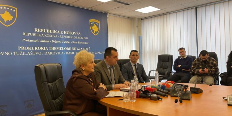 A u intervistuan edhe persona të afërt me zyrtarë të KQZ? Përgjigjet Gashi