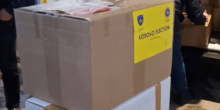 Në QNR arrijnë mbi 9 mijë pako me fletëvotime nga diaspora