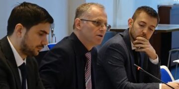 Reagojnë sërish nga kabineti i Bislimit: S’ka pasë kurrfarë takimi me Gjuriqin