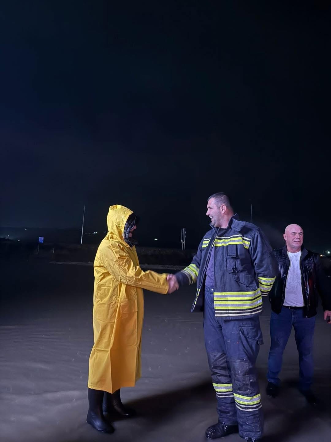 Kryetari Idrizi njofton se falë intervenimeve të mëhershme në shtretërit e lumenjve, gjendja pas vërshimeve është nën kontroll në Vushtrri