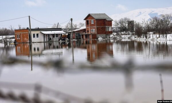 Si do t’i ndihmojë shteti qytetarët e prekur nga përmbytjet?