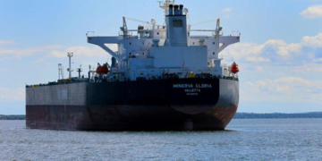 SHBA godet rëndë “flotën fantazmë”, kapet supertankeri i sanksionuar në Karaibe