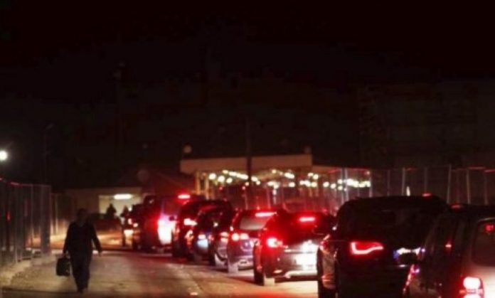 Borë e ngrica pas Merdarit, disa bashkatdhetarë bllokohen në mes të rrugës