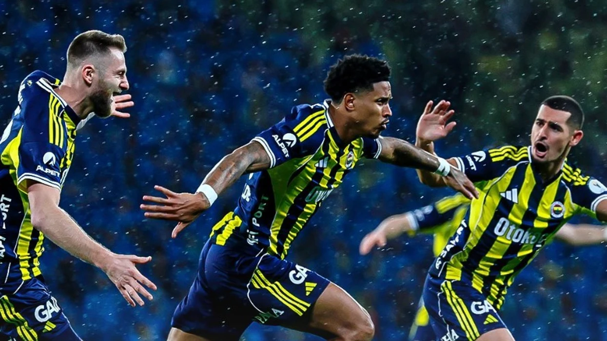 Fenerbahce triumfon ndaj Galatasarayt dhe e fiton Superkupën e Turqisë