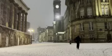 13 viktima nga acari në Evropë, Anglia dhe Franca kaos me udhëtimet, mbyllen edhe shkollat