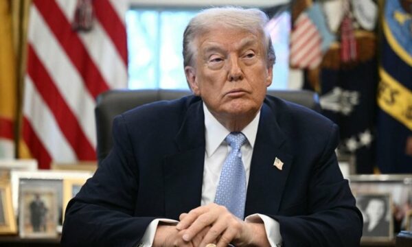 Krerët e partive politike në Grenlandë i reagojnë Trumpit pas paralajmërimeve për marrjen e vendit