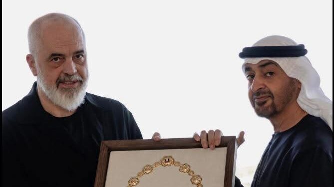 Edi Rama nderohet me medaljen më të lartë të Emirateve të Bashkuara Arabe