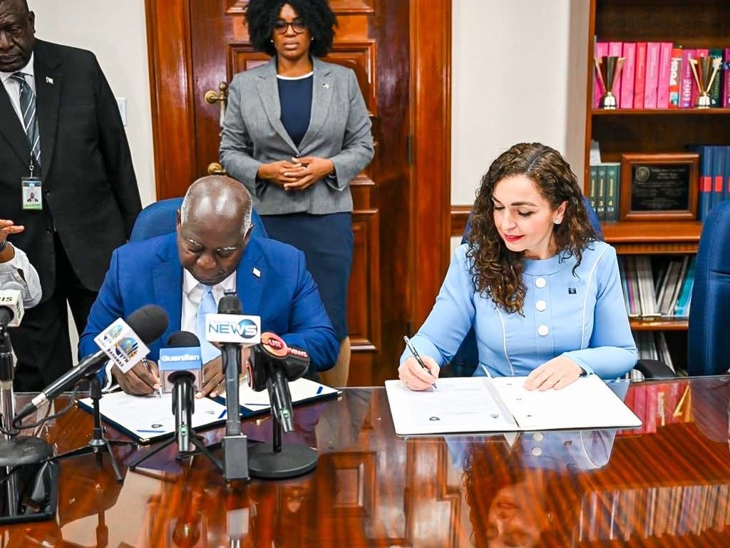 Kosova dhe Bahamas nënshkruajnë marrëveshje për heqjen e vizave