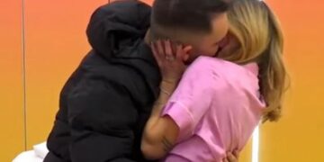 Ndodh puthja e parë në BBV5/ Këta banorë shkëmbejnë puthje pasiononte