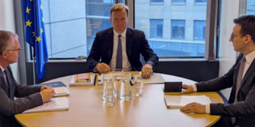 Bislimi dhe Petkoviq zhvillojnë rund të ri të dialogut në Bruksel