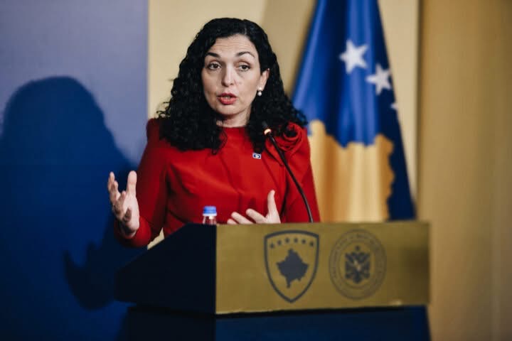 Osmani planifikon t’i thërras krerët e partive për t’i njoftuar për Bordin e Paqes