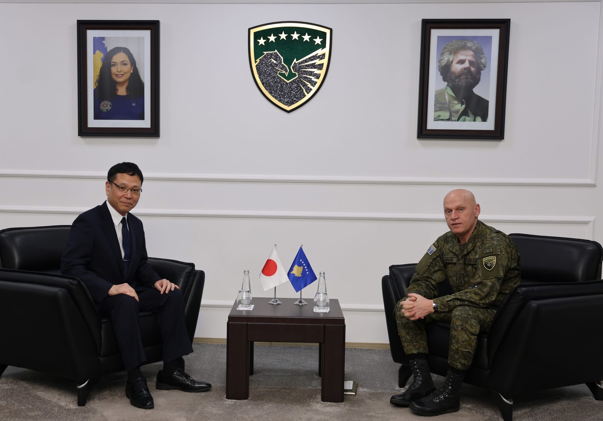 Jashari falënderon Japoninë për mbështetjen në ngritjen e kapaciteteve të FSK-së