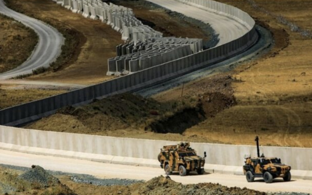 Sinjal se regjimi i Ajatollahëve po rrëzohet? Turqia po ndërton mur me Iranin nga frika për një fluks refugjatësh