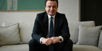 Kriza me rrymë e fatura të larta, Kurti për Vit të Ri tregoi se kush kë duhet ta pres mysafir, dje “kritikoi” për temperaturat në dhoma