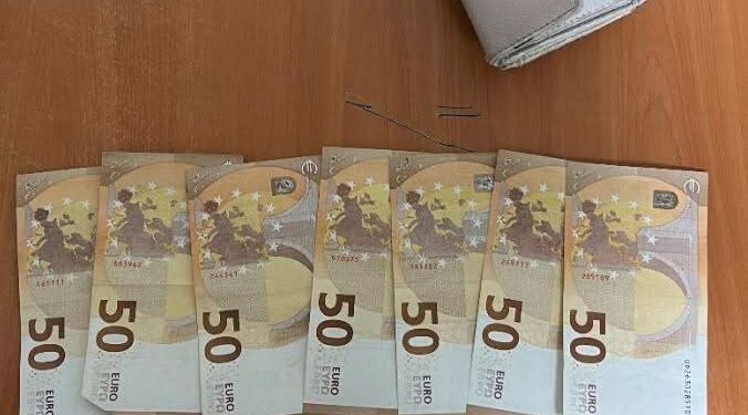 Shembull qytetarie: Ferizajasi gjen një çantë me 353 euro në të, e dorëzon ne Polici