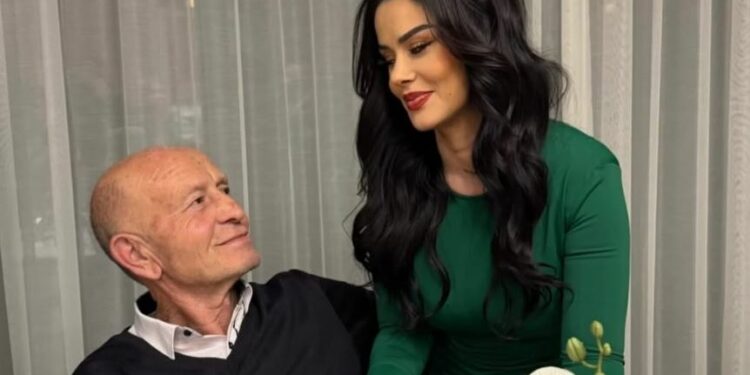 Shkurte Gashit i vdes babai: Ti ishe forca ime, fjala e urtë, krahu ku mbështetesha