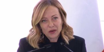 Meloni: Është ide e keqe ‘ta luftojmë’ Trump-in, humbasim gjithçka