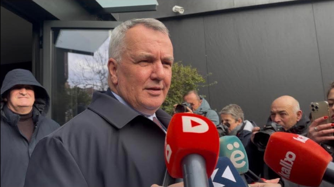 “Sot nuk ka garë zgjedhore dhe kandidatura” – Ahmeti flet para Kuvendit të LDK-së