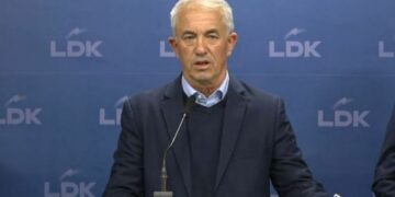 Kryetari i Dragashit me tone të ashpra: Ata që bëjnë kurthe dhe tradhtojnë LDK-në do ta paguajnë familjarisht
