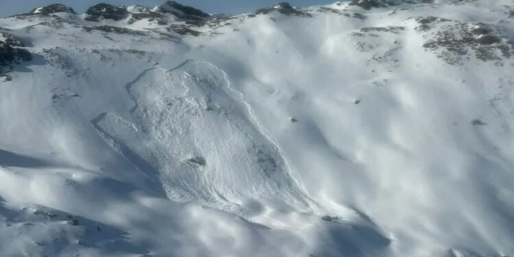 Tragjedi në Alpet austriake: Orteku ua merr jetën pesë skiatorëve jashtë pistës