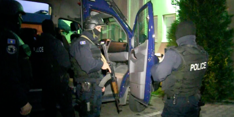 Aksion i madh i Policisë, konfiskohen mbi 80 kilogramë marihuanë dhe arrestohen tre persona