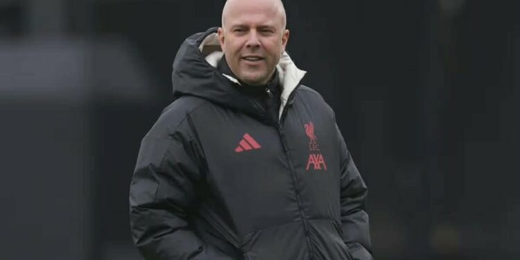Liverpooli dhe vështirësitë me blloqet e ulëta: Trajneri Slot përsëri sqaron strategjinë
