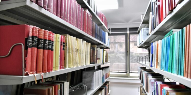 Ndodh edhe kjo: Arkivi i Kosovës punëson konsulent për recepsion me pagë vjetore 18 mijë euro