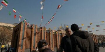 CNN: Irani i shqetësuar nga bombat amerikane, Trump po shqyrton disa opsione