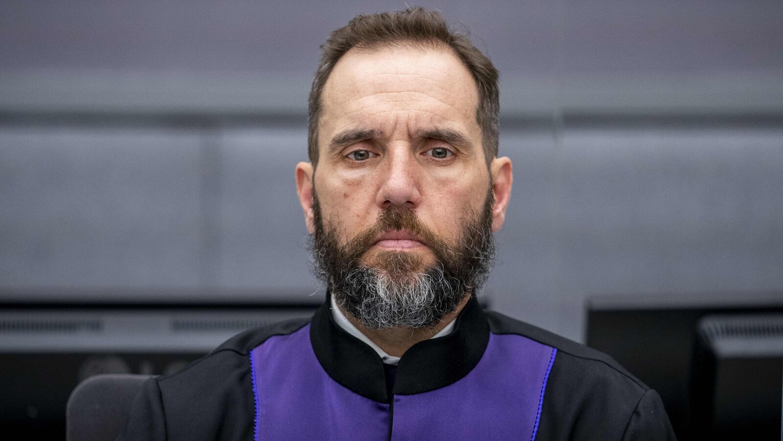 FBI zbulon se Jack Smith pagoi “dëshmitarë” kundër Trumpit – ngjashëm akuzohet se bëri kundër UÇK-së