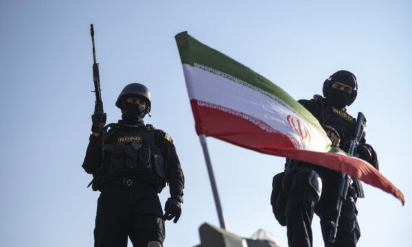 Konflikti Iran-SHBA, DW: Europianët po reduktojnë personelin ushtarak në rajon