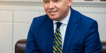 Peci njofton rritjen e shumës së bursave për studentët, në Mitrovicë