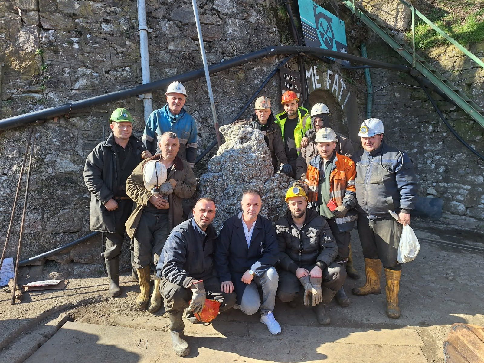 Nga nëntoka madhështore e Trepçës nxirret një kristal madhështor