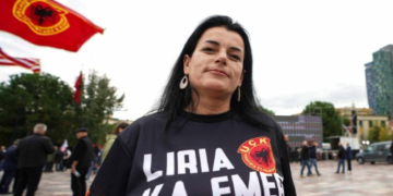 Vasfije Krasniqi mbështet Marshin ‘Drejtësi, jo politikë’, do të jetë njëra nga folëset më 17 shkurt