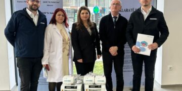 Shembull i mirë nga KosovaMed Healthcare: Dhuron pajisje jetike për QKMF-në e Mitrovicës