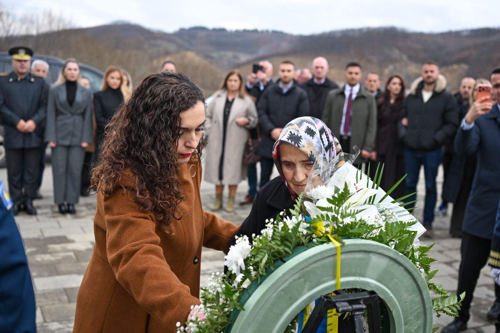 Osmani kujton Elfete e Mentor Humollin: Guximi i tyre na frymëzon përjetësisht