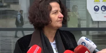 Ish-e burgosura: Gardiania serbe më ka zhveshur dhe ka kërkuar të shkel fotografinë e Hashim Thaçit, por nuk e kam bërë