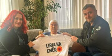 “Liria ka Emër” viziton nënën e Presidentit Thaçi në Burojë: Drejtësia do të triumfojë – Presidentin e presim në shtëpi
