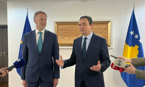 Kurti pas takimit me Orav: E nevojshme që sa më parë të marrim statusin e vendit kandidat
