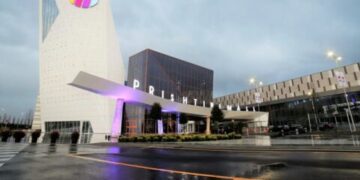 Vdes biznesmeni i njohur dhe aksionar i “Prishtina Mall”-it