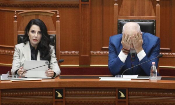 Shqipëri: Ndryshime në qeveri, Rama shkarkon Belinda Ballukun. Ja kush e zëvendëson