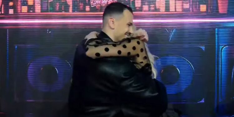 Përqafohen Mateo dhe Brikena