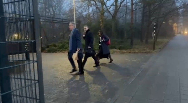 Avokati i Thaçit arrin në Speciale