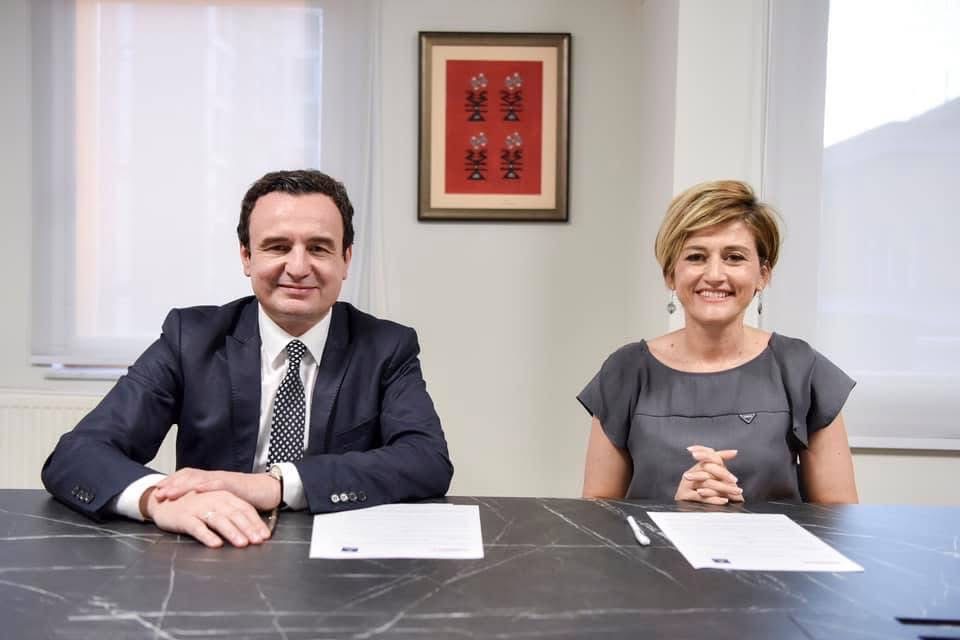 Kusari e konfirmon se do të jetë ministre e Tregtisë: Konjufca ministër i Jashtëm, Haxhiu kryetare e Kuvendit