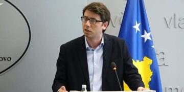 Murati arsyetohet për numrin e ministrave: Në të kaluarën ishin bërë që të akomodoheshin koalicione të gjera