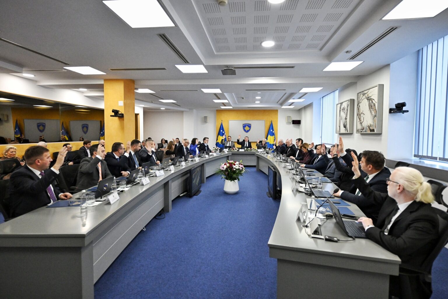 Nis emërimi i zëvendësministrave